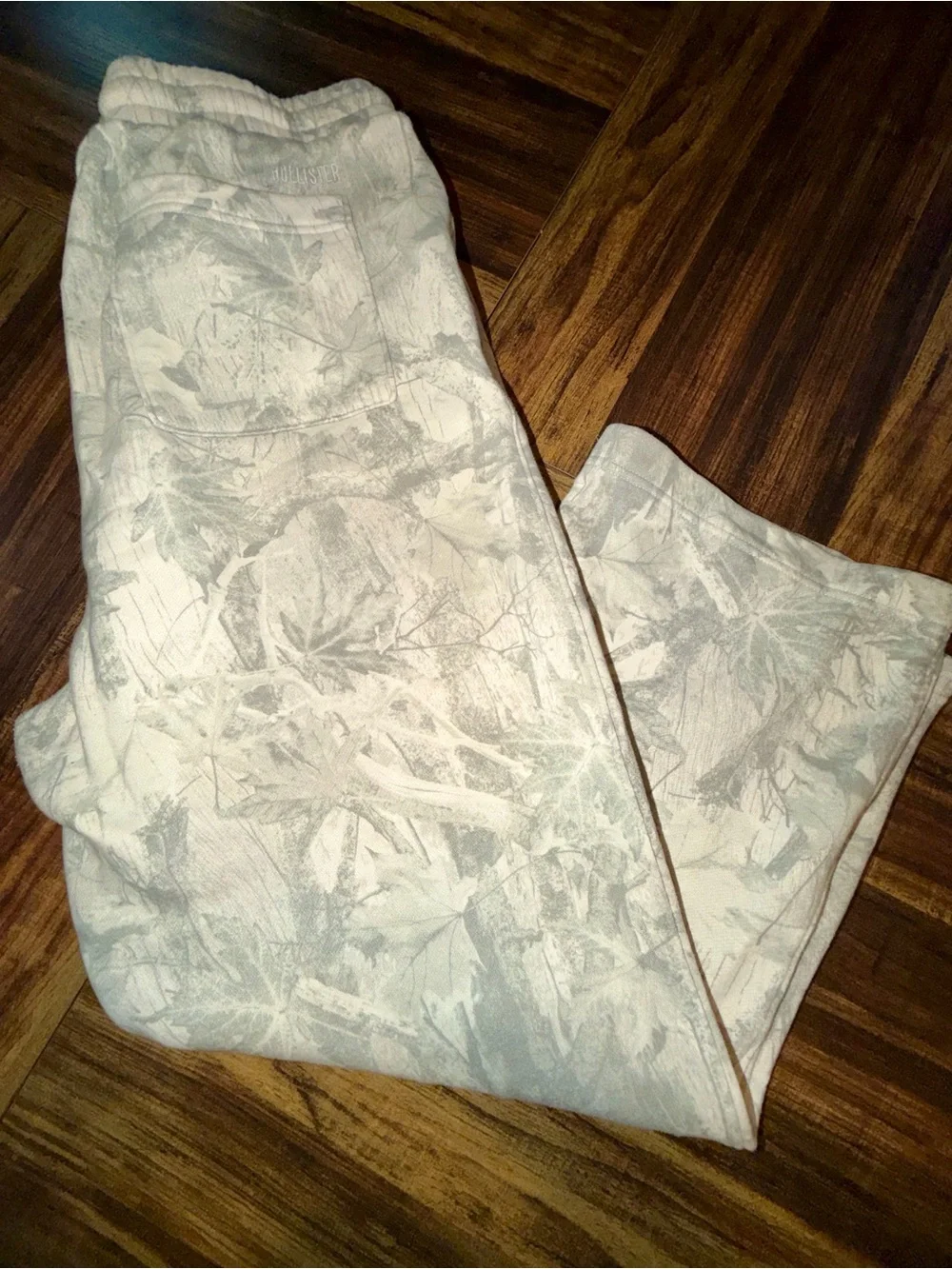 Hollister Light Gray Leaf-Print Jogger Pants